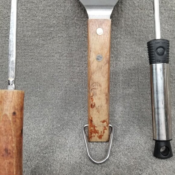 BBQ Grilling Tool Set of LOT 4 Metal Spatula Wood Handle Tongs 2 Tine Long Forks - Picture 6 of 16